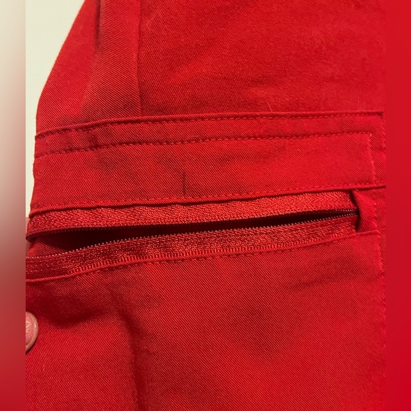 Figs WINNING RED Zamora high waisted scrub joggers, size petite XL - Picture 2 of 5